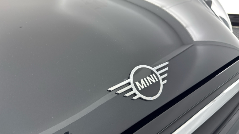 MINI Hatchback 1.5 Cooper Exclusive 5dr Petrol Hatchback